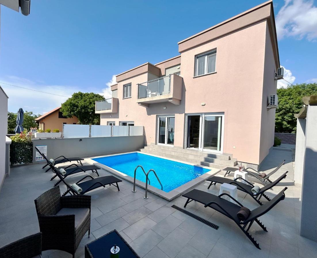 Holiday house Sabine green Skrbčići Buitenkant foto