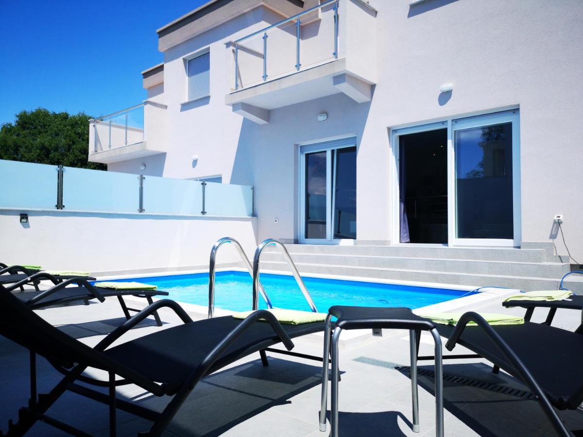 Holiday house Sabine green Skrbčići Buitenkant foto