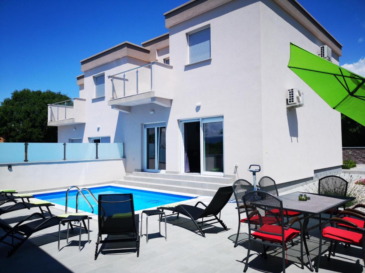 Holiday house Sabine green Skrbčići Buitenkant foto