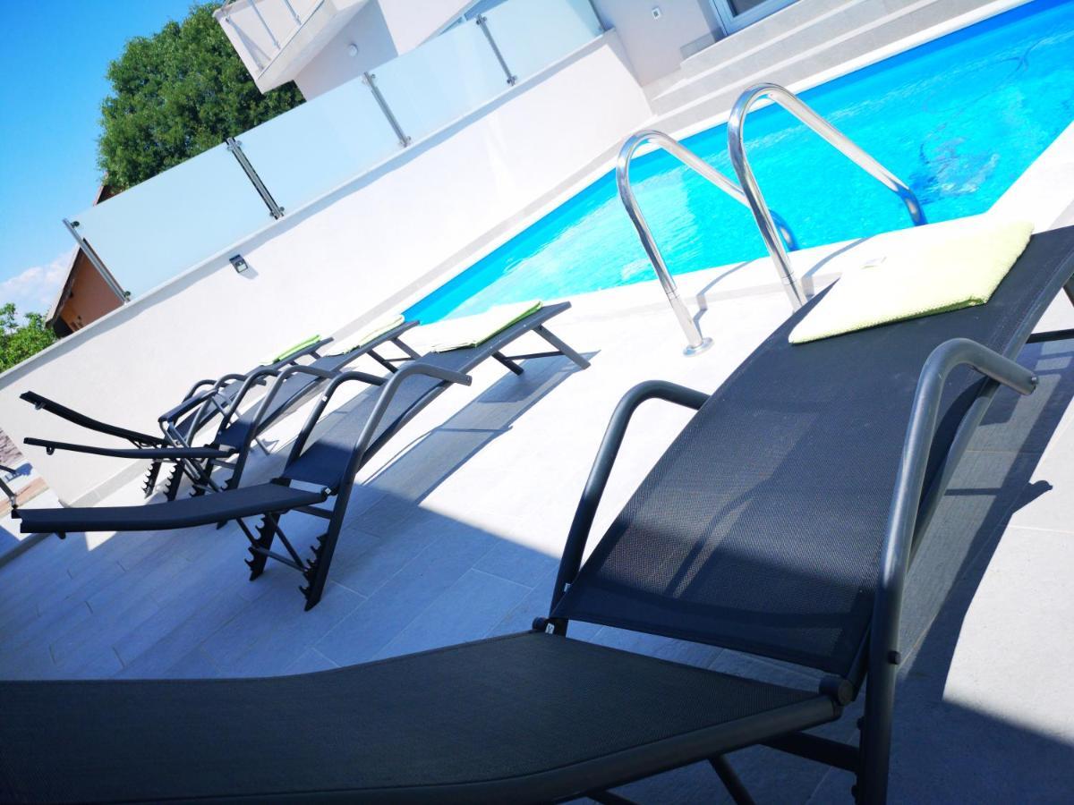 Holiday house Sabine green Skrbčići Buitenkant foto